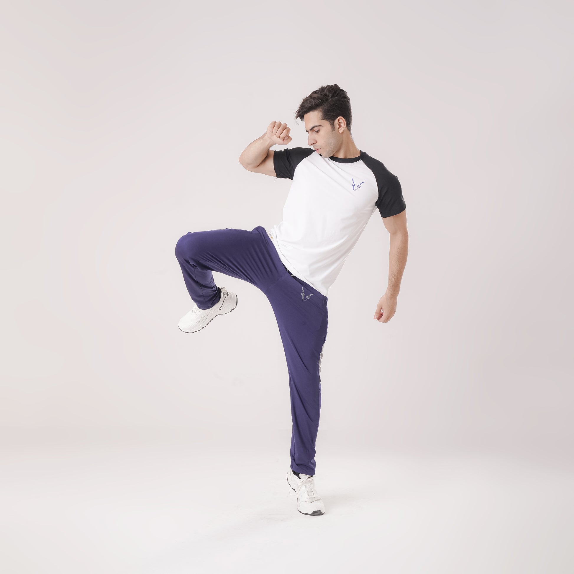 Legacy Raglan Tee Shirt + Stride Flex Pants - Twinset - Versatileo